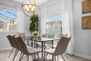 5 Bedrooms- 4 Bathrooms- Storey Lake 4813 Ll - Kissimmee - 4