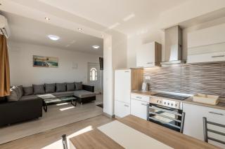 House with private pool M&M - 1