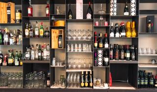 One Hotel & Restaurant - 5