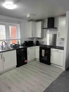 Spacious 1 Bedroom rental unit in West London - 2