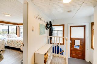 Beachfront Cottage on Seaside Promenade with Hot Tub - Seaside - 7