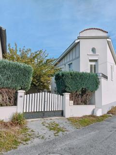 Appartement dans maison atypique - Montrond-les-Bains - 0