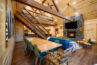 Massive Hochatown Lodge W Spa, Basketball & More - 3