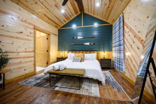 Massive Hochatown Lodge W Spa, Basketball & More - Broken Bow - 2