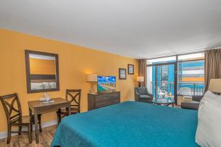 Landmark Resort 714 - Massive Indoor & Outdoor Pools and Lazy Rivers! Sleeps 4! - Myrtle Beach - 5