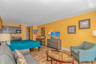 Landmark Resort 714 - Massive Indoor & Outdoor Pools and Lazy Rivers! Sleeps 4! - Myrtle Beach - 2