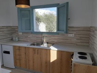 House for 2 people in a Vineyard - Emporio Santorini - 6