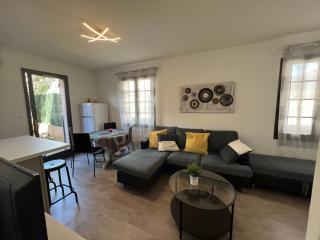 Appartement pour 2 personnes en ville - La Londe-les-Maures - 0