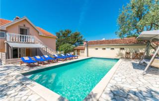 Nice Home In Sveti Filip I Jakov - 0