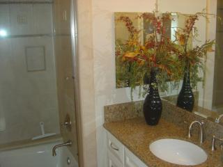 3 Bedroom 2 Bath Beachfront Home - Huntington Beach - 5