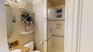 3 Bedroom 2 Bath Beachfront Home - Huntington Beach - 2