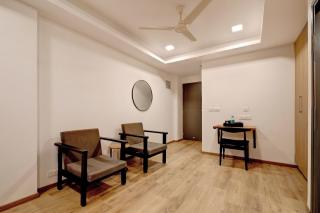 Super Townhouse Siri Residency - 9