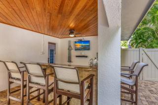 Above It All - 111 - 81st St - 2