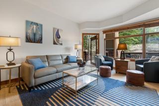 Remodeled Sundial 2BR in Canyons Village, spacious patio, outdoor pool, walk to hiking & biking B224 - Park City - 0