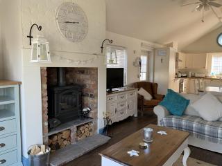 Blue Bay at The Bay Filey, sleeps 4-6, 2 dogs welcome for free too - Filey - 9