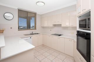 Riviera 306 - Port Macquarie - 3