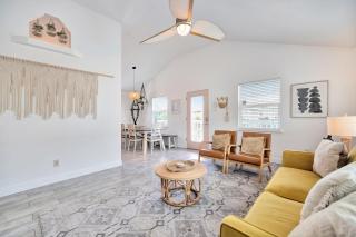 Surf Inn - Port Aransas - 1