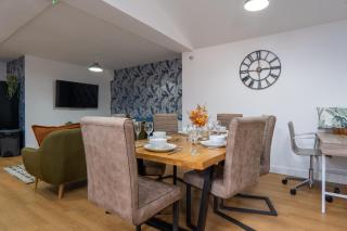Heartland House, 7 Spacious Bedrooms Sleeps 4 plus, near NEC, JLR,BHX - 8