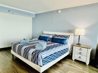 *OCEANFRONT SUNNY FUN*Queen Beds *Great Pools, Hot Tubs+*M44 - Myrtle Beach - 1