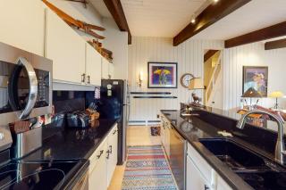 Peaceful Woodbridge Hideaway - 4