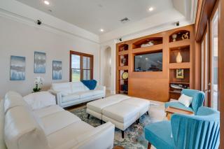 Groveland Home w/ Pool: Luxurious Lakefront Oasis! - 7