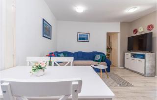 Lovely Apartment In Sveti Filip I Jakov - 6