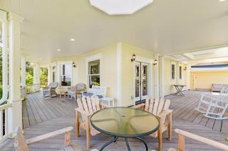 Marty's Place - Langley - 7
