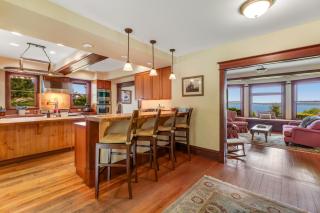Marty's Place - Langley - 4
