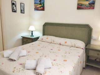 Spacious 4 bedroom with parking in town centre, Nerja - Nerja - 1