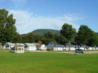 West Road Motel - 3