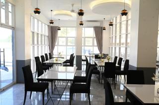 J&V Hotel and Resort - Apaleng - 9