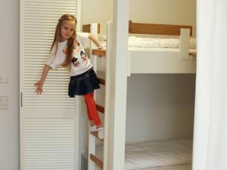 R & J Hotel - 7