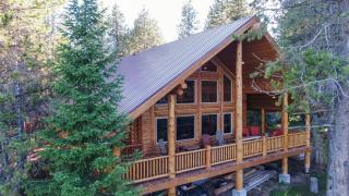 Lumberjack Lodge by KABINO Hot Tub Fire Pit Satellite WiFi Grill Large Porch - Island Park - 0