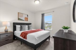 5 Bedrooms- 5 Bathrooms- Solterra 7104 Ol - Davenport - 1