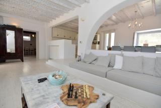 Mykonos 4 bedroom Cycladic home with free parking - Ano Mera - 2