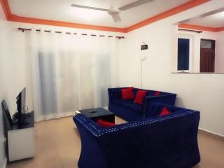 Lovely and spacious 3 bedroom apartment with swimming pool - 5