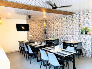 Lime Tree Hotel Pulkit Gurgaon-Artemis Hospital, Nearest Metro Huda City Centre - 4