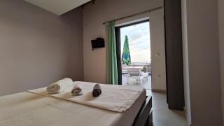 Penthouse 50 M from the beach - Himare - 2