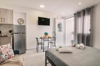 Fay's Suites - Ialyssos - 3