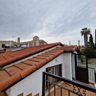 THE ROCK HOUSE - Beautiful countryside with mandarins oranges and olive trees,. Near Limassol at Eptagonia village. - Ephtagonia - 4