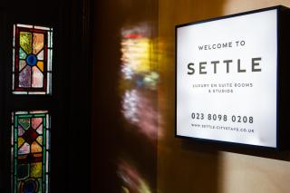Settle Southampton - Stylish Self Check-In Rooms & Self Catering Suites - Southampton - 2