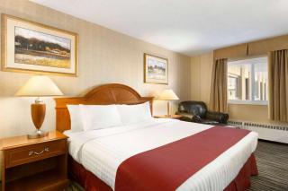 Travelodge by Wyndham North Battleford - 4