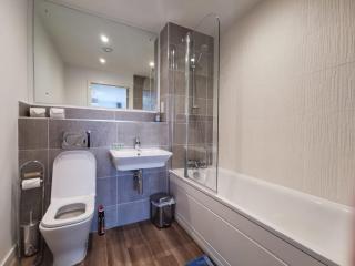 Spacious City Centre Apartments at Lexington Gardens by HF Group - 2
