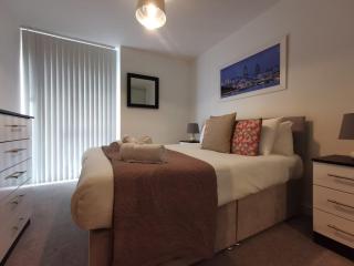 Spacious City Centre Apartments at Lexington Gardens by HF Group - Birmingham - 4
