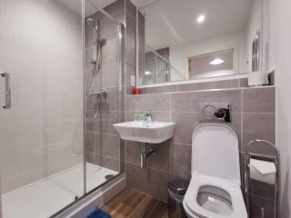 Spacious City Centre Apartments at Lexington Gardens by HF Group - Birmingham - 1
