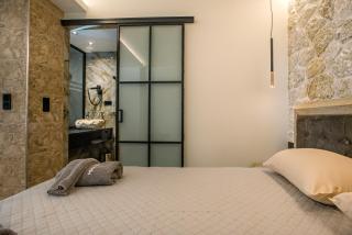Black Rocks Luxury Seafront Beach Suite - Agios Gordios - 2