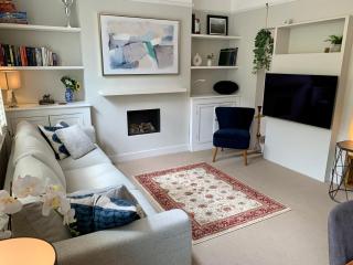 Lovely newly refurbished apartment in Battersea - 0