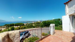 Haut de villa vue mer 3 pièces climatisé & wifi 4 à 6 personnes - 8