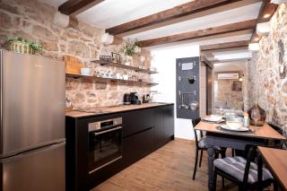 Heritage Stone House Retreat -Free parking - Stari Grad - 5