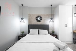 Calme, Nilie Hospitality MGMT - 3